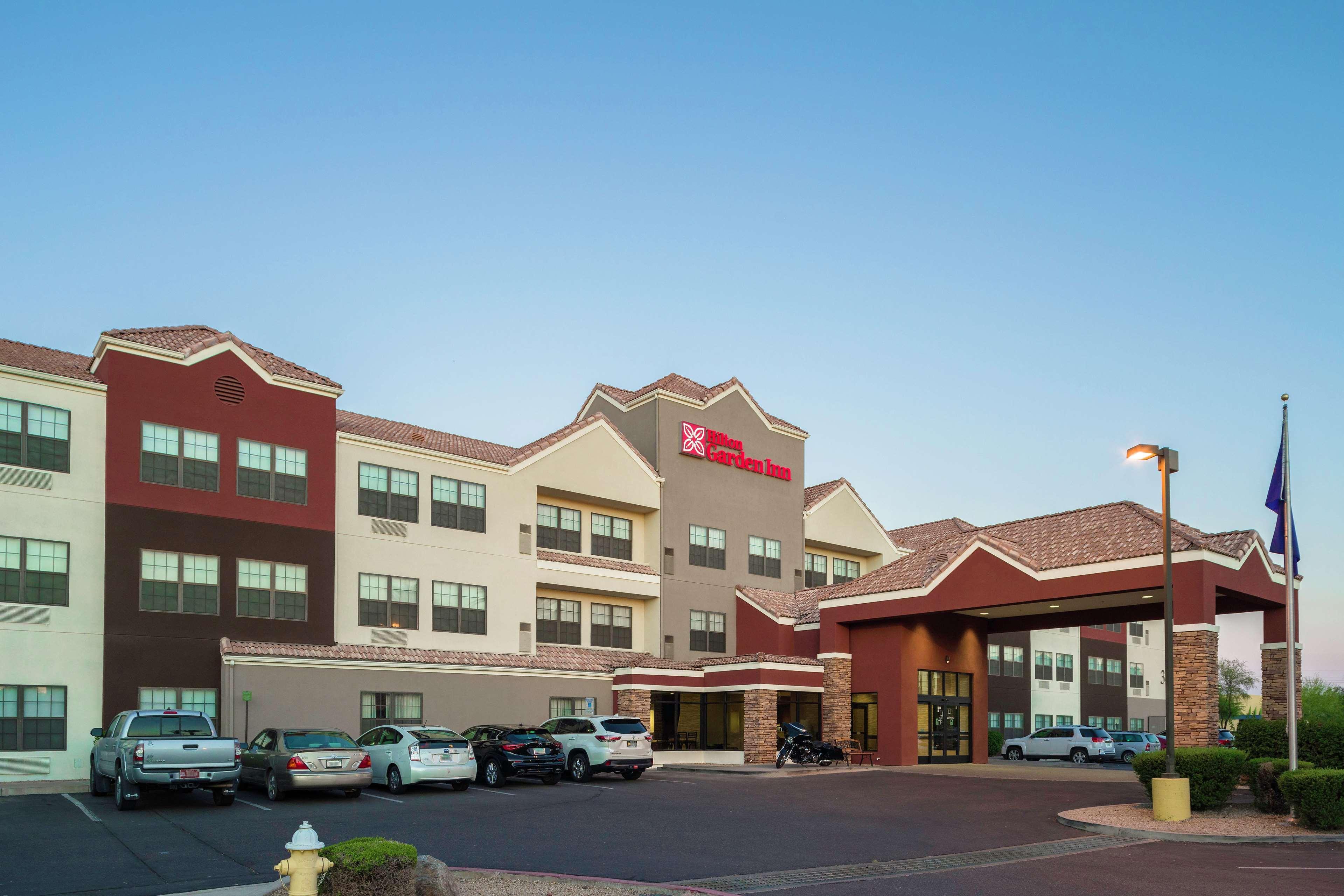 Hilton Garden Inn Phoenix Airport Exterior foto